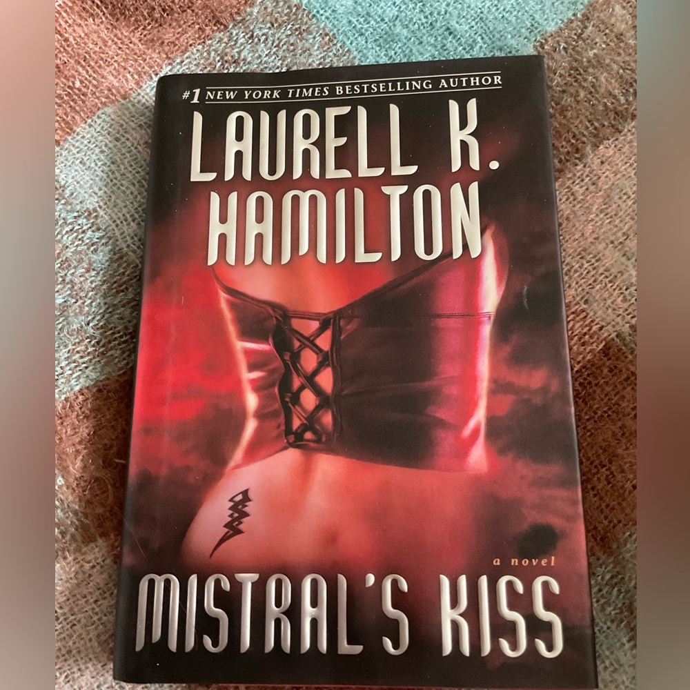 Mistral's Kiss - Laurell K Hamilton